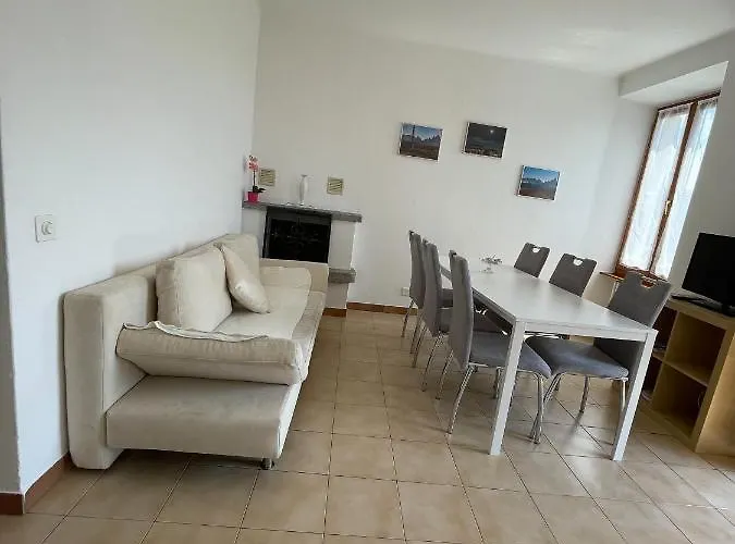 Gaggiole, 2 * Gordola